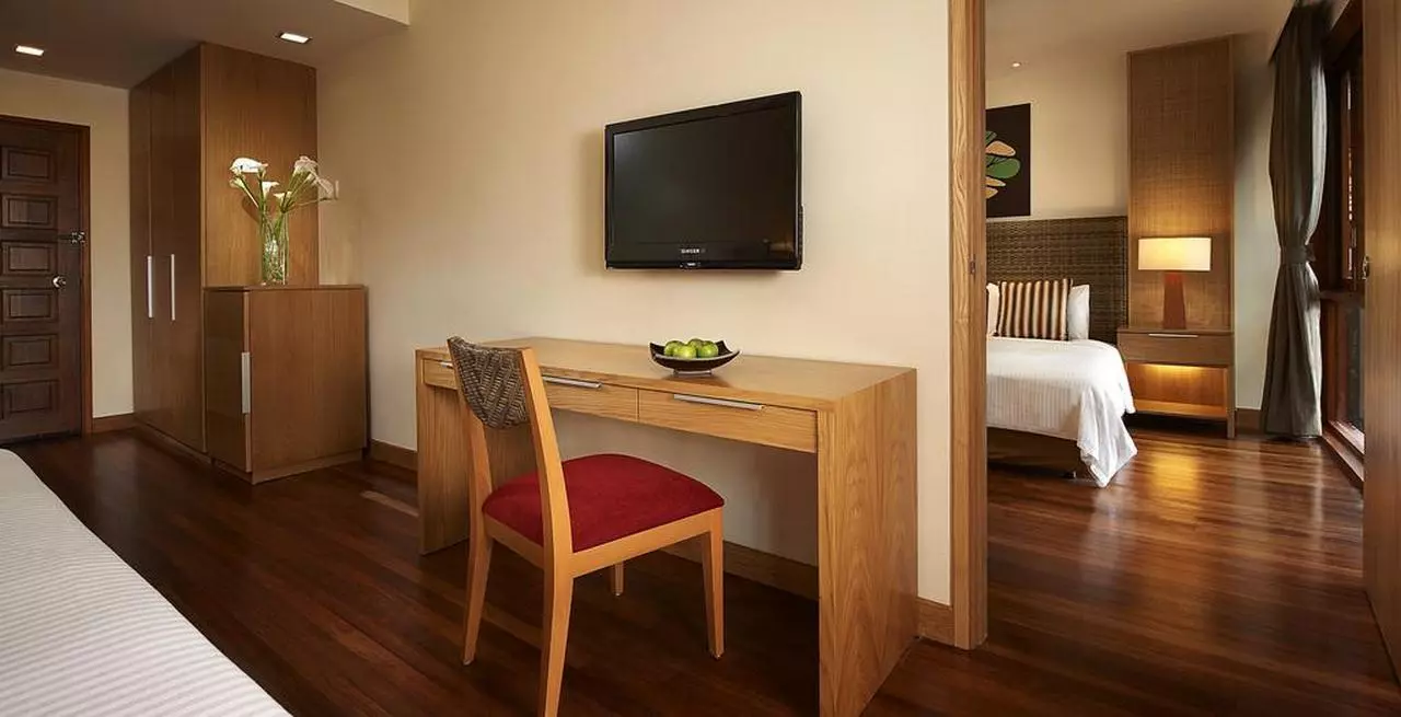 BERJAYABEACHREOST_SHABAVIZ (7).jpg